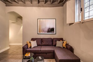 Appartement, 1 chambre | Coin séjour | Télévision à écran plat