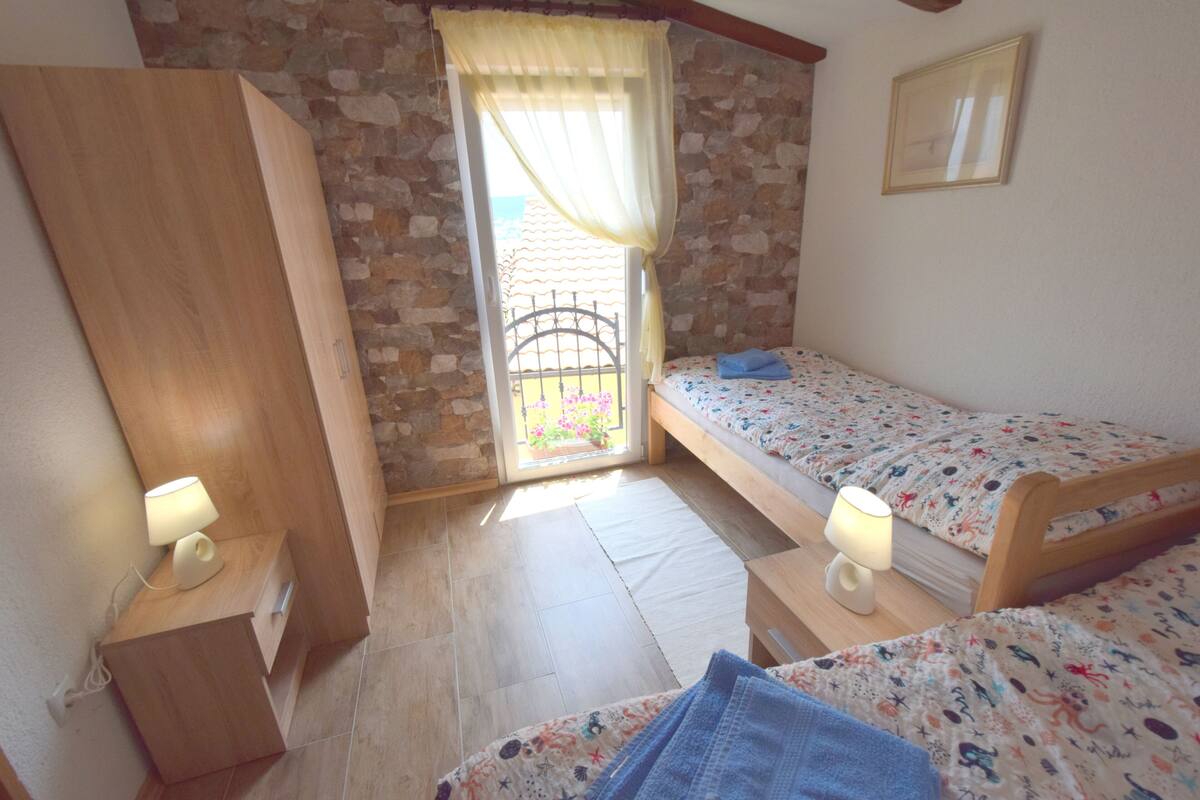 Apartment, 2 Schlafzimmer (732) | 2 Schlafzimmer, Schreibtisch, kostenloses WLAN, Bettwäsche