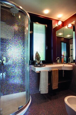 Double Room | Bathroom | Shower, free toiletries, hair dryer, bidet - B&B Puntodivista (Chieri)
