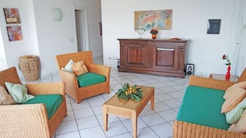 Villa, 3 camere da letto | Area soggiorno | TV