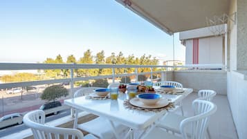 Apartment, 2 Bedrooms (6 pax) | Terrace/patio