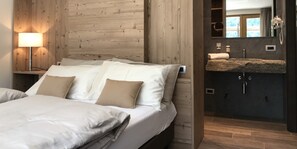 Zimmersafe, Schreibtisch, schallisolierte Zimmer, kostenloses WLAN