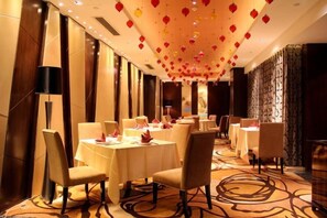 Unclassified image, 2 of 44, button - Huifeng Hotel (Shuyang)