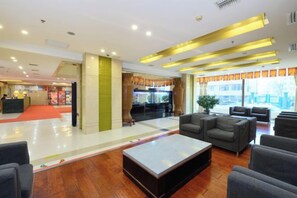 Lobby - Donglong Hotel (Harbin)