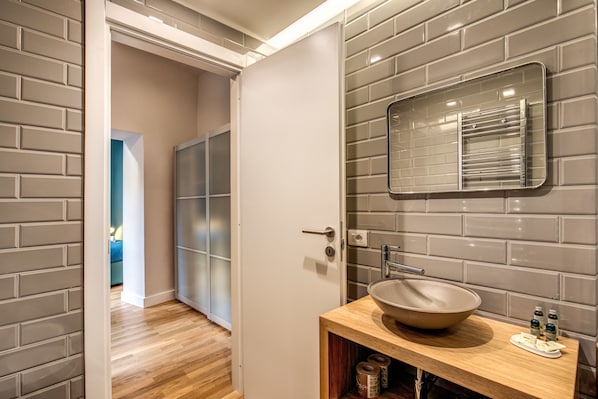 Apartment, 2 Schlafzimmer | Badezimmer | Dusche, Haartrockner, Bidet, Handtücher
