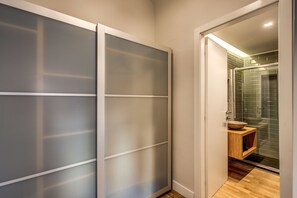 Apartment, 2 Bedrooms | Room amenity - St. Eligio 2BDR (Rome)