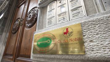 Entrée de l’hébergement