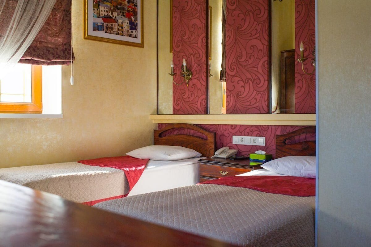 Camera Economy con 2 letti singoli, 2 letti singoli, non fumatori (No shower, Sauna access 1 hour) | Una cassaforte in camera, con stile personalizzato, Wi-Fi gratuito