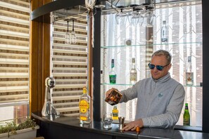 Bar (en la propiedad)