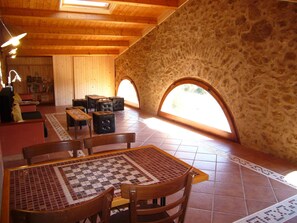 大冰箱、微波炉、烤箱、炉灶