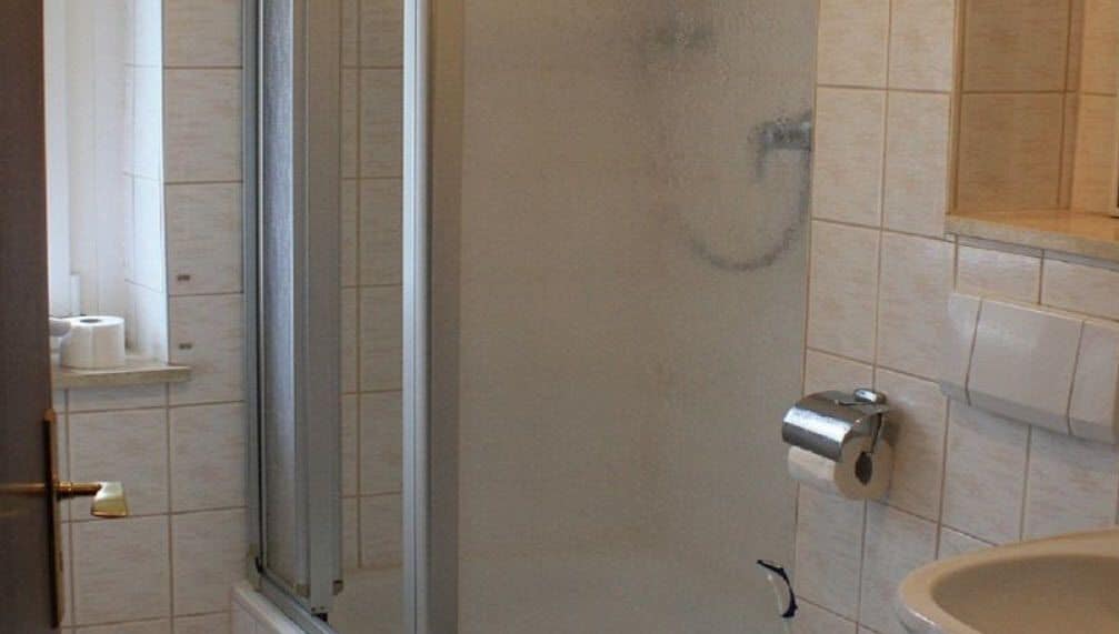 Einzelzimmer | Badezimmer | Dusche