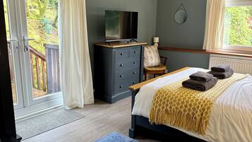 Apartment, 2 Bedrooms (The Wing) | Egyptian cotton sheets, premium bedding, individually decorated