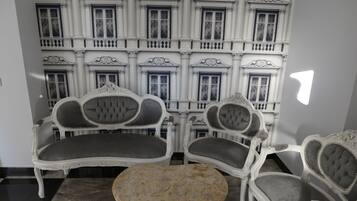 Twin Room | Living room | Flat-screen TV