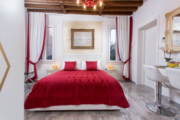 Standard Double Room | Down comforters, free WiFi