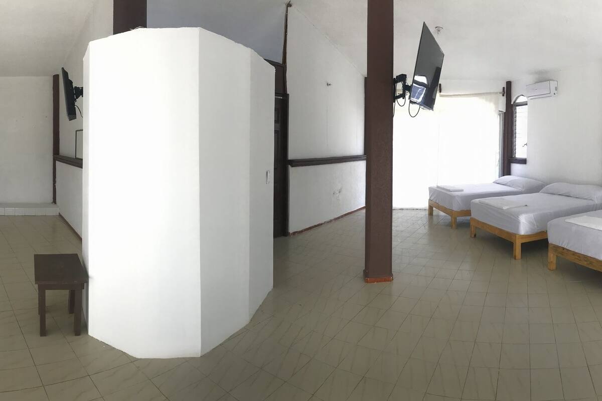 Wifi gratis y ropa de cama