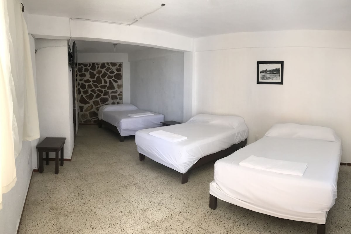 Wifi gratis y ropa de cama