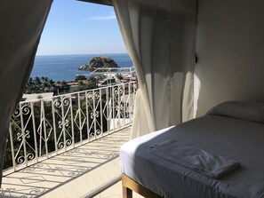 基本三人房, 多張床, 吸煙房 | 免費無線上網、床單