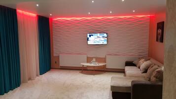 Deluxe Apartment, Non Smoking, Terrace | Air conditioning