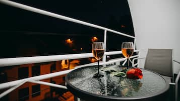 Phòng đôi Deluxe, 1 giường cỡ queen, hút thuốc, ban công | Ban công
