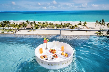 Elegance Club Plunge Pool Suite Ocean Front (Adults Only) | Servicio a la habitación