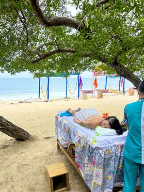 Hot stone massages, Thai massages, beach massages, body scrubs - Hotel Isla Palma (Isla Palma)