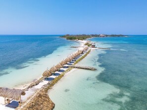 Private beach, white sand, free beach shuttle, free beach cabanas - Hotel Isla Palma (Isla Palma)