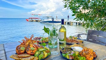 Alimentos y bebidas