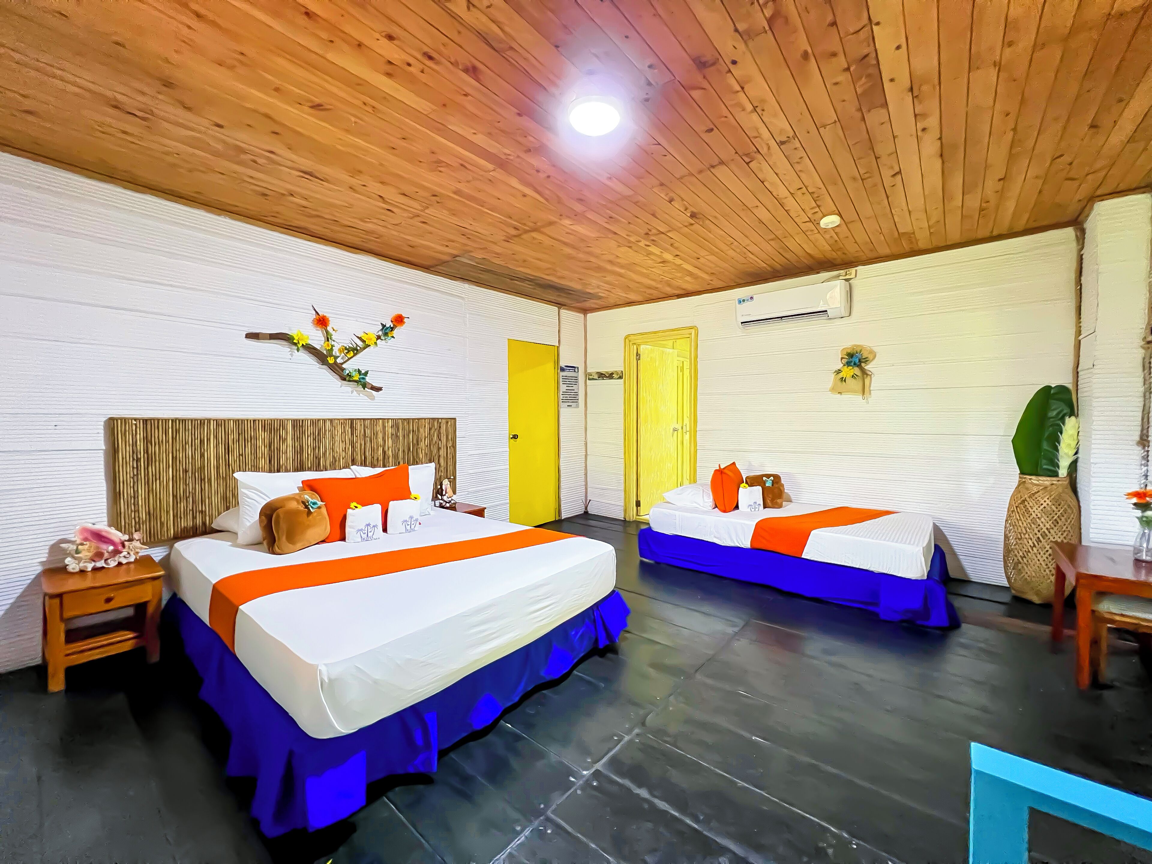 Triple  Room, Multiple Beds, Non Smoking (215731660) | Iron/ironing board, free WiFi, bed sheets