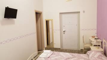 Doppelzimmer | 1 Schlafzimmer, Schreibtisch, kostenloses WLAN, Bettwäsche