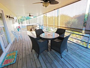 Individually decorated, individually furnished, blackout drapes - The Little Oasis Beach House (Captiva)