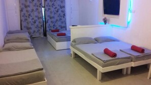 Căn hộ truyền thống | Bàn, phòng cách âm, giường gấp/giường phụ (phụ phí)
