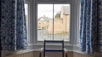 Hummingbird | Egyptian cotton sheets, premium bedding, individually decorated