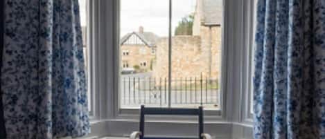 Hummingbird | Egyptian cotton sheets, premium bedding, individually decorated