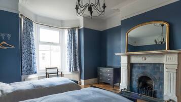 Hummingbird | Egyptian cotton sheets, premium bedding, individually decorated