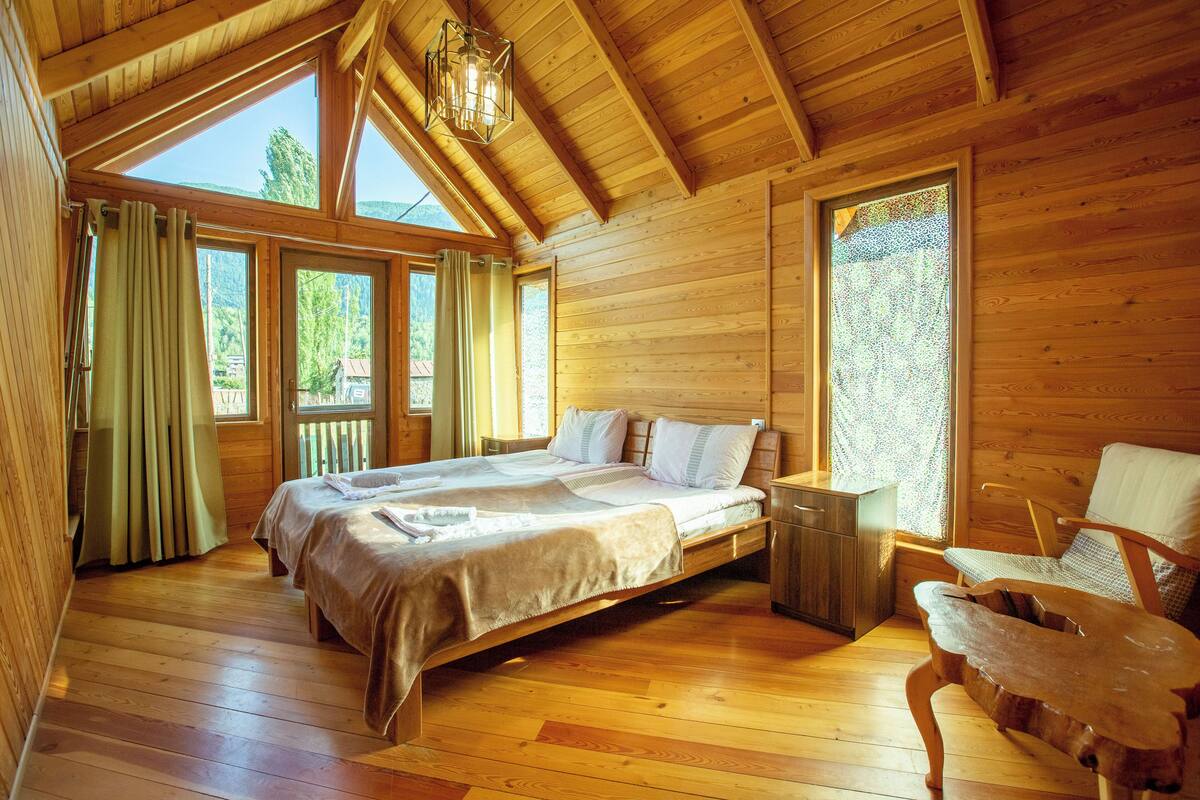 1 bedroom, premium bedding, individually decorated