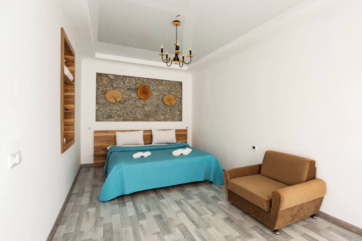 1 bedroom, premium bedding, individually decorated