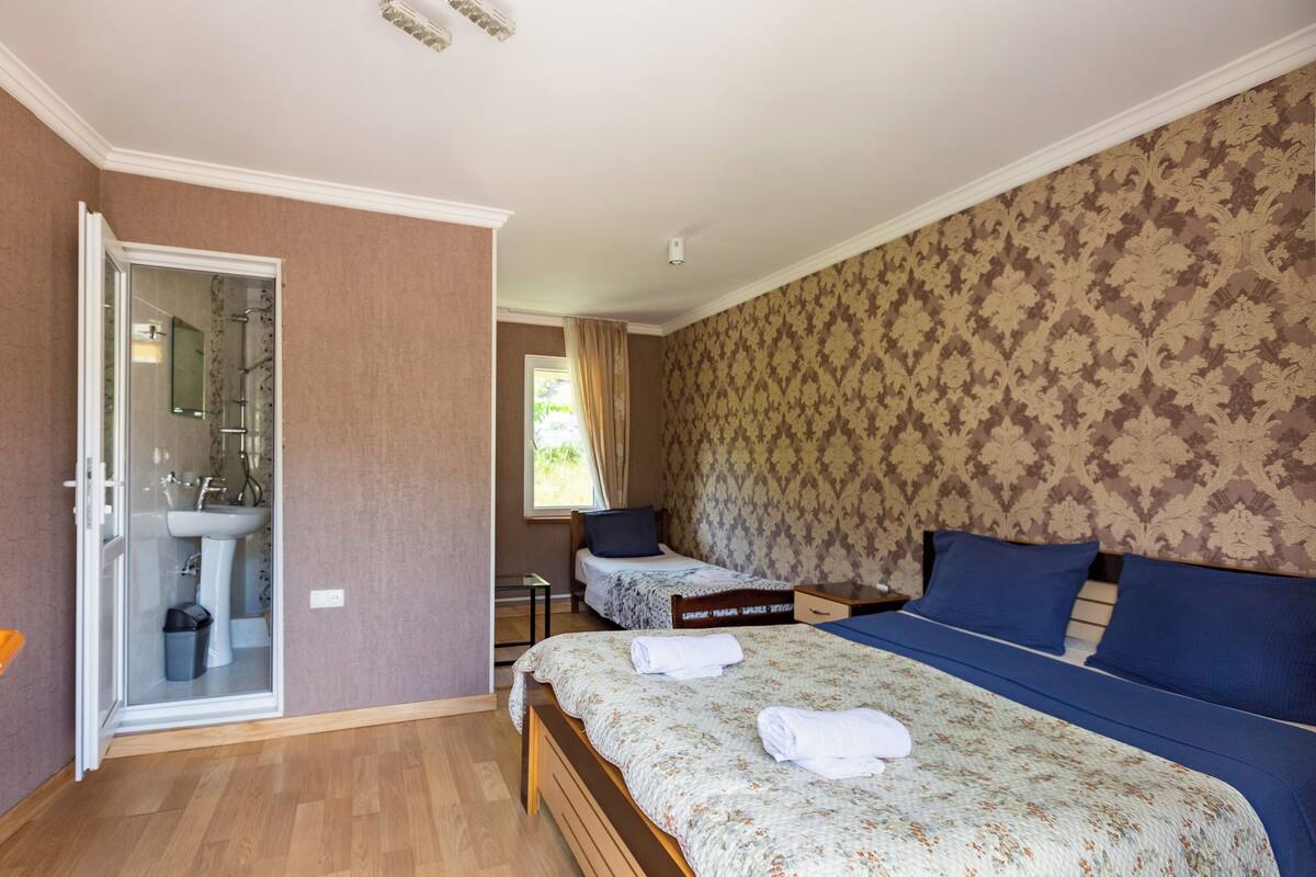 1 bedroom, premium bedding, individually decorated