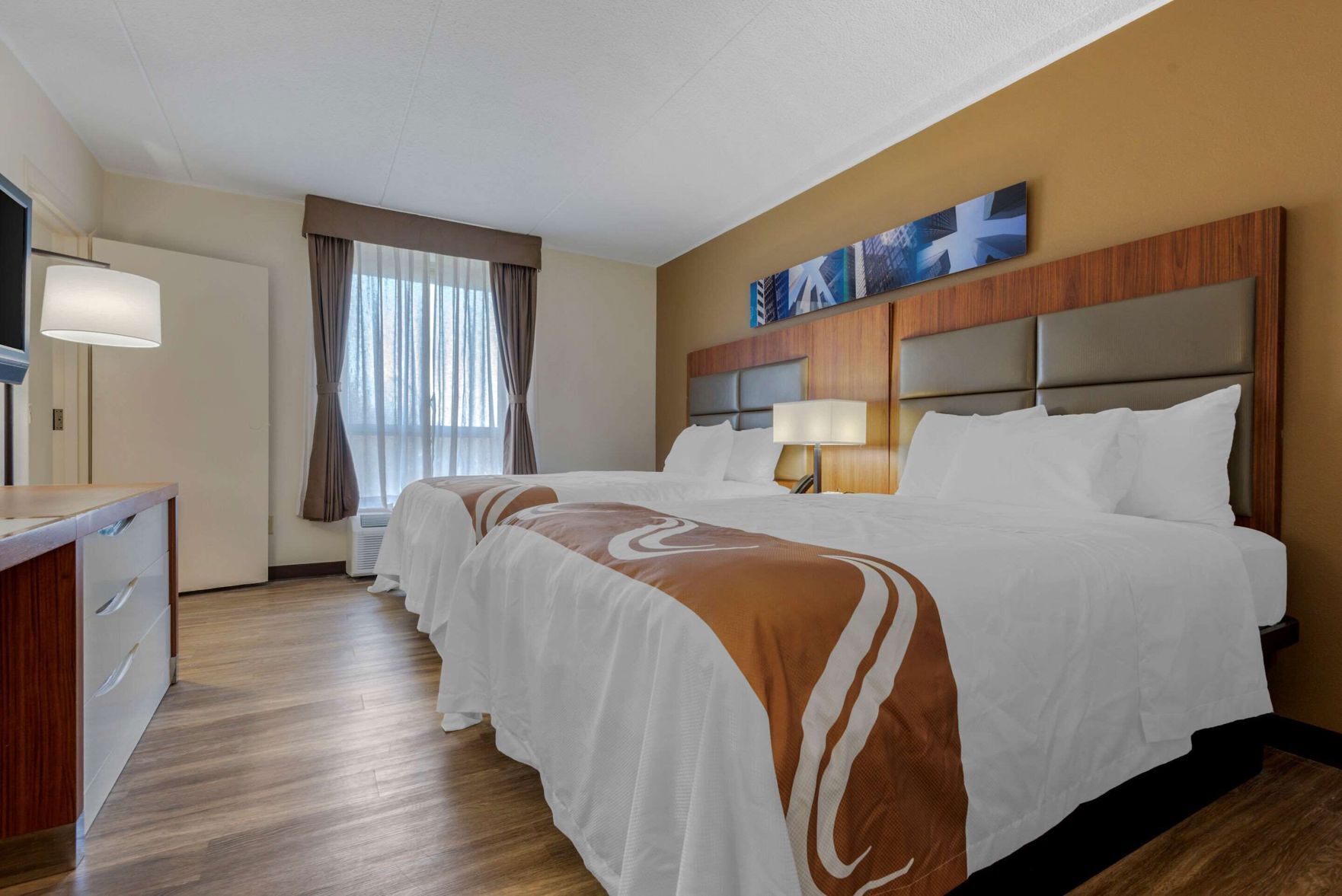 Decoración personalizada, muebles diferentes y escritorio 