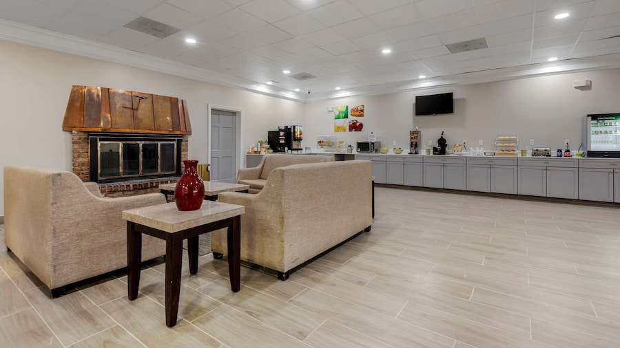 Quality Inn & Suites New Hartford - Utica