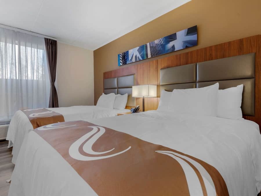 Rom – standard, 2 dobbeltsenger, ikke-røyk | Individuelt dekorert, individuelt innredet og skrivebord