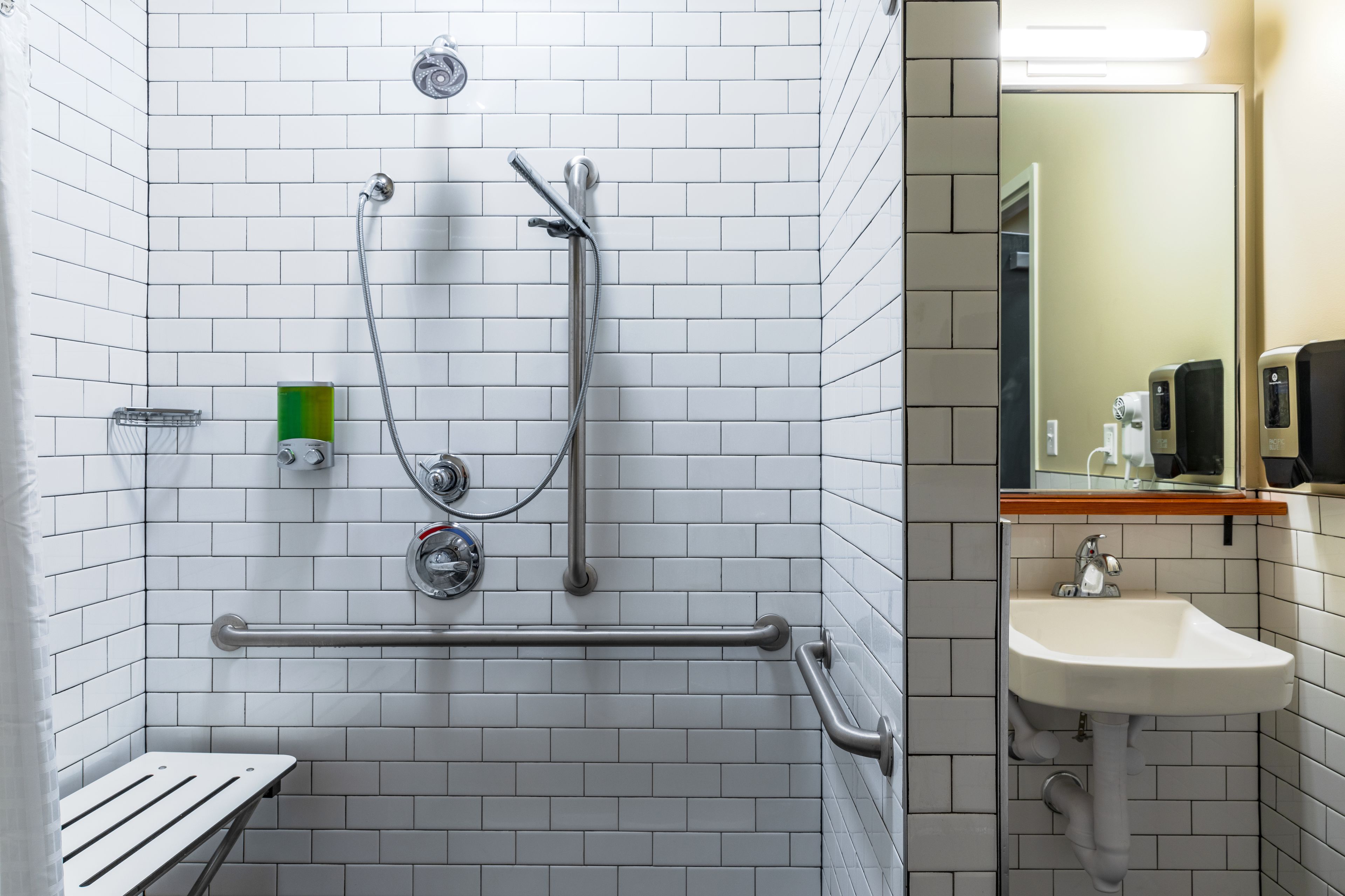 Photo - HI New Orleans Hostel