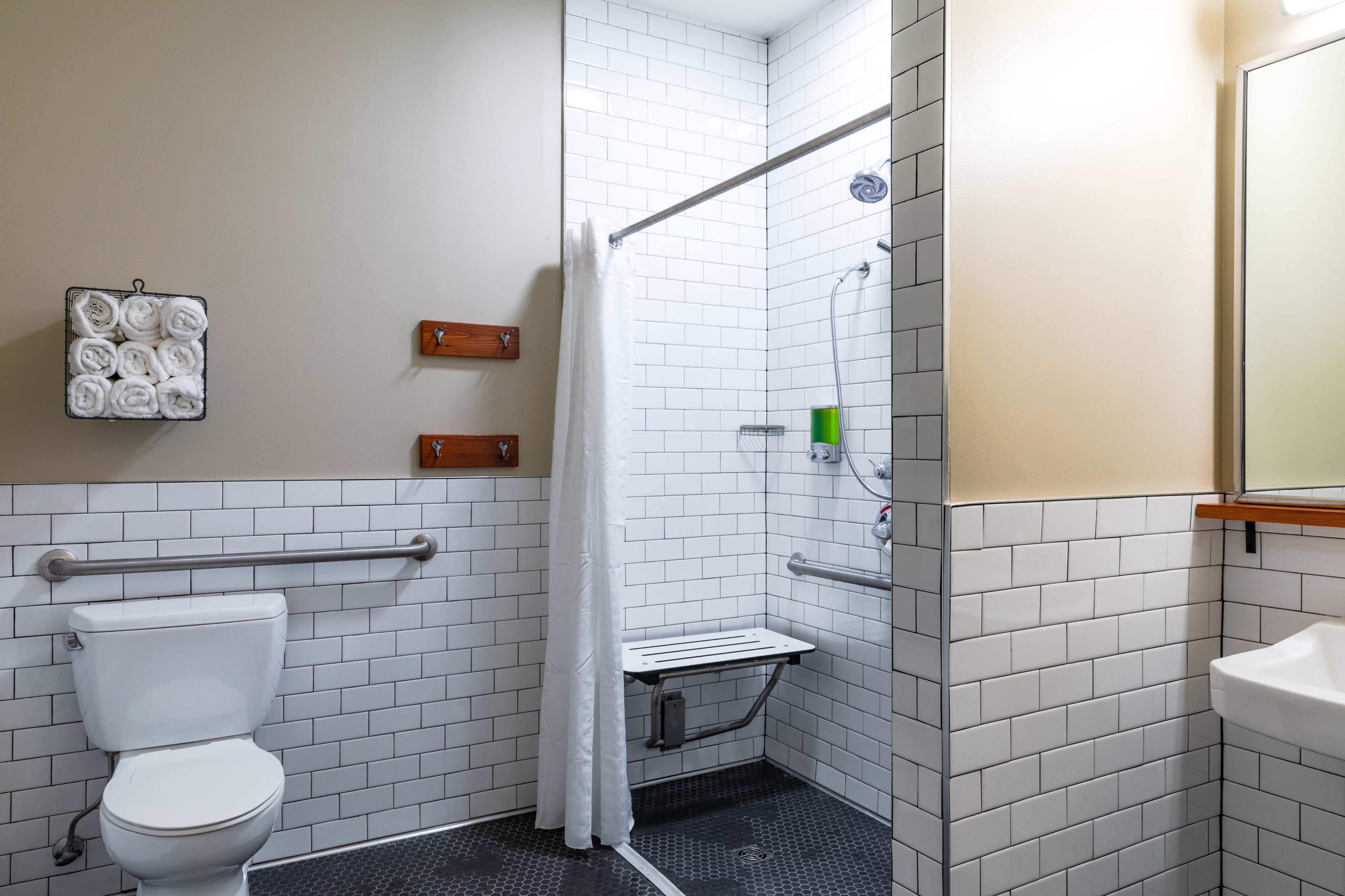 Photo - HI New Orleans Hostel