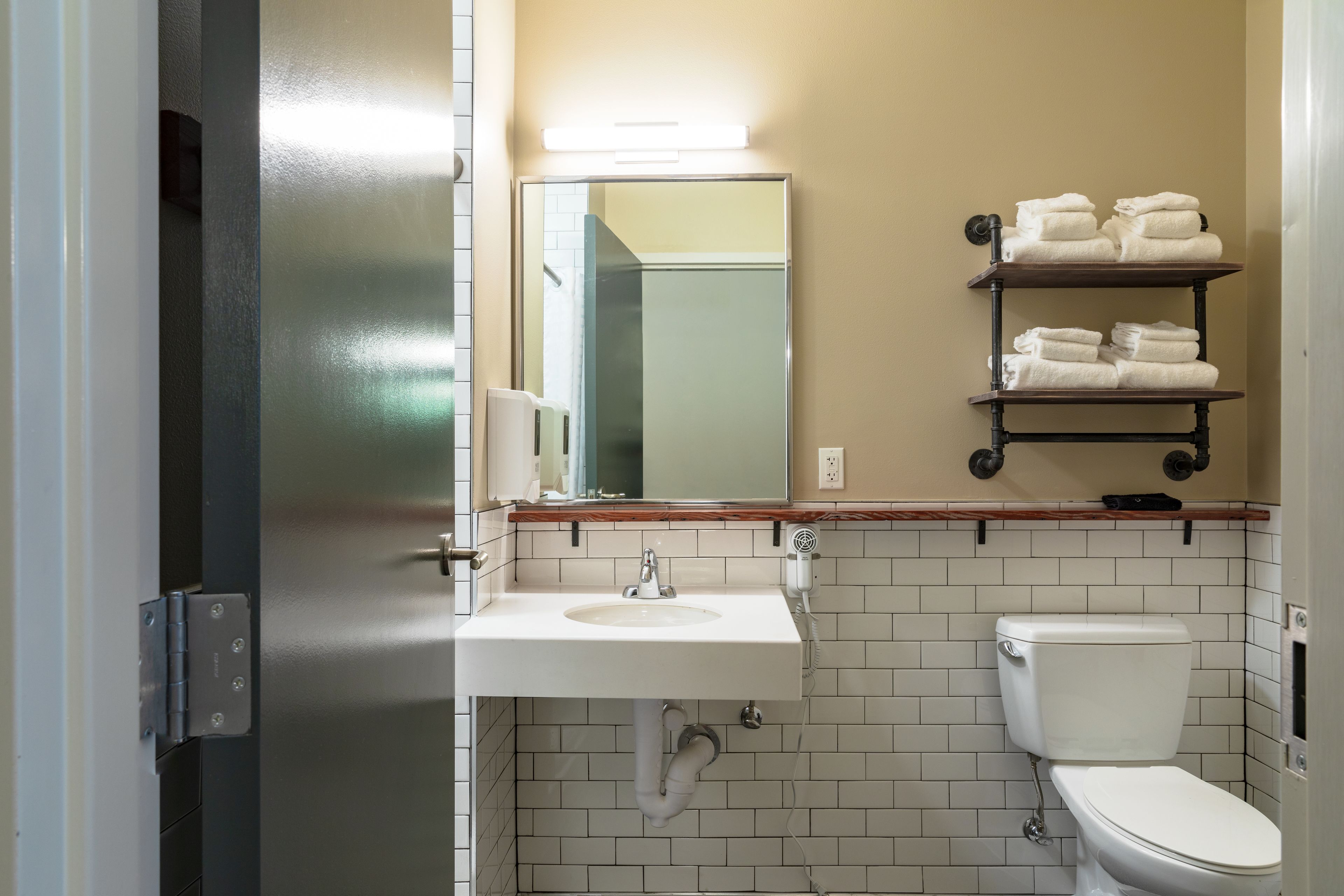 Photo - HI New Orleans Hostel