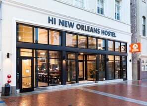 Property entrance - HI New Orleans - Hostel (New Orleans)