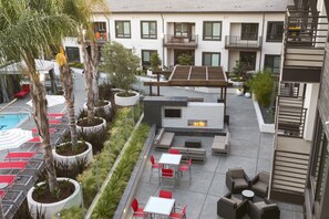 Outdoor pool, free cabanas