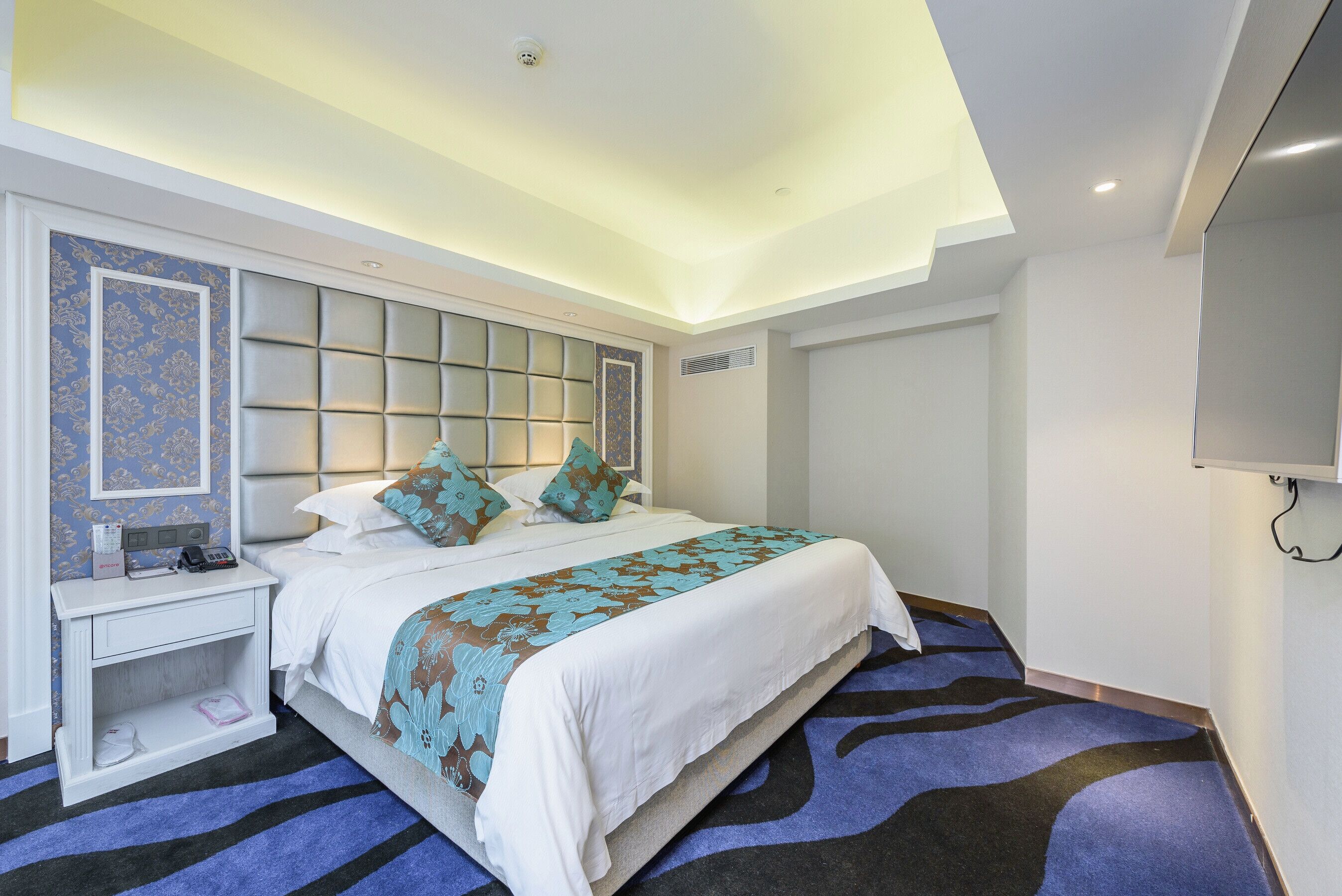 Suite, 1 King Bed, Non Smoking (Duplex Suite, Loft Style) | Minibar, desk, blackout drapes, iron/ironing board