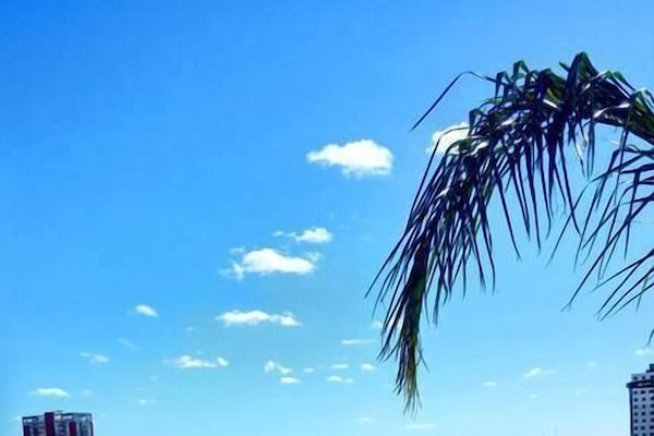 Bañera de hidromasaje al aire libre