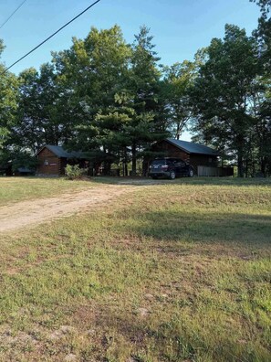 Front of property - Riverview Cabins (Mammoth Spring)