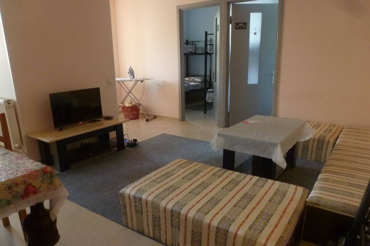 Economy Shared Dormitory, Multiple Beds, Non Smoking, City View | Living area