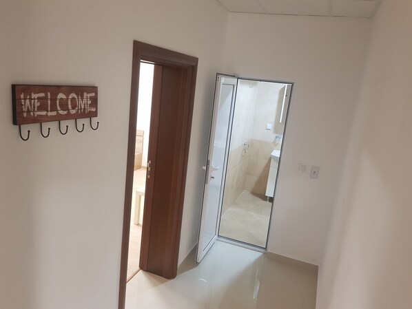 Large Double Room | 객실 내 편의 시설/서비스